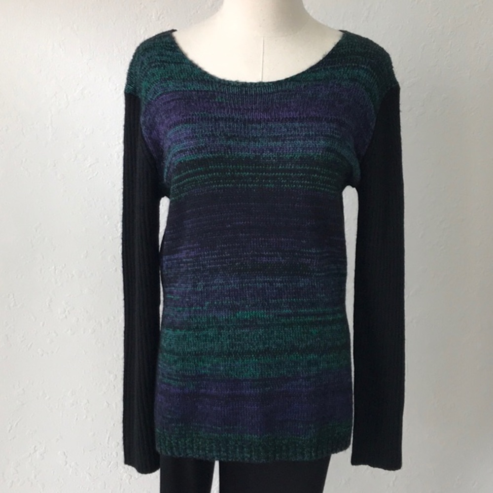 Solo sweater top